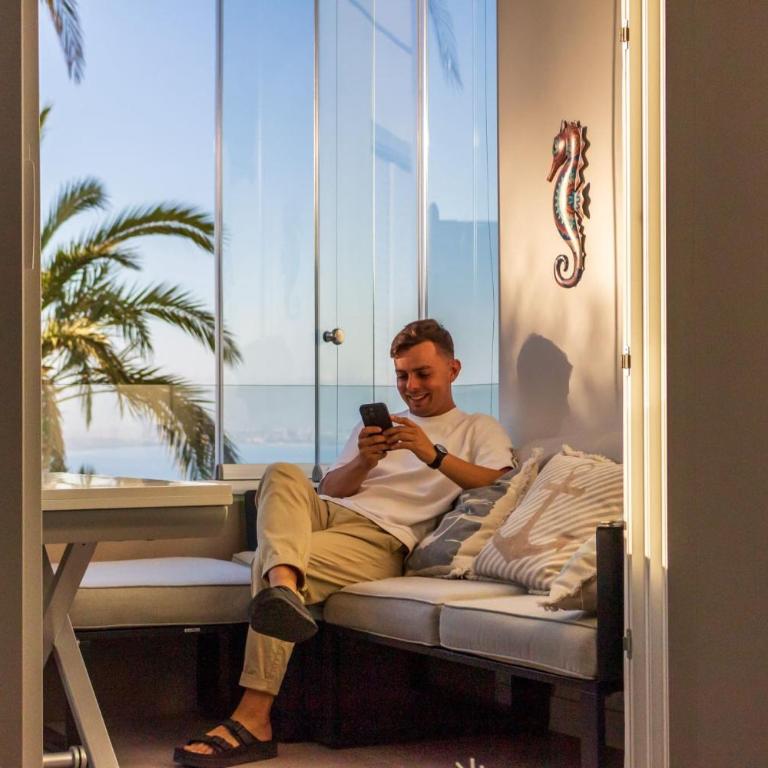 Vistas al mediterráneo by Domidai - Two-Bedroom Apartment - 36