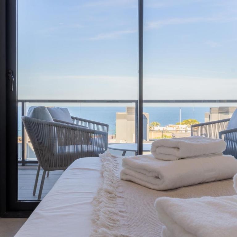 The Icon - Lujo con Vistas al Mar - Three-Bedroom Apartment - 4