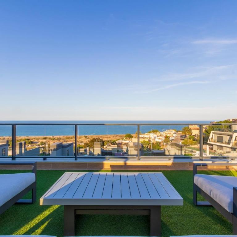 The Icon - Lujo con Vistas al Mar - Three-Bedroom Apartment - 14