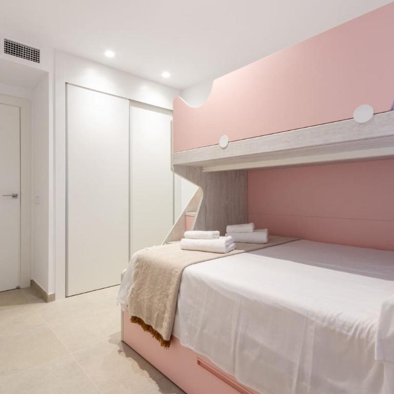 The Icon - Lujo con Vistas al Mar - Three-Bedroom Apartment - 33