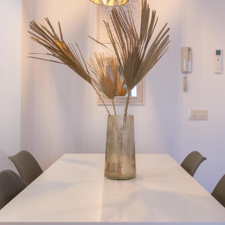 Apartamento moderno con piscina comunitaria cerca del aeropuerto - Apartamento de 2 dormitorios con terraza - 16