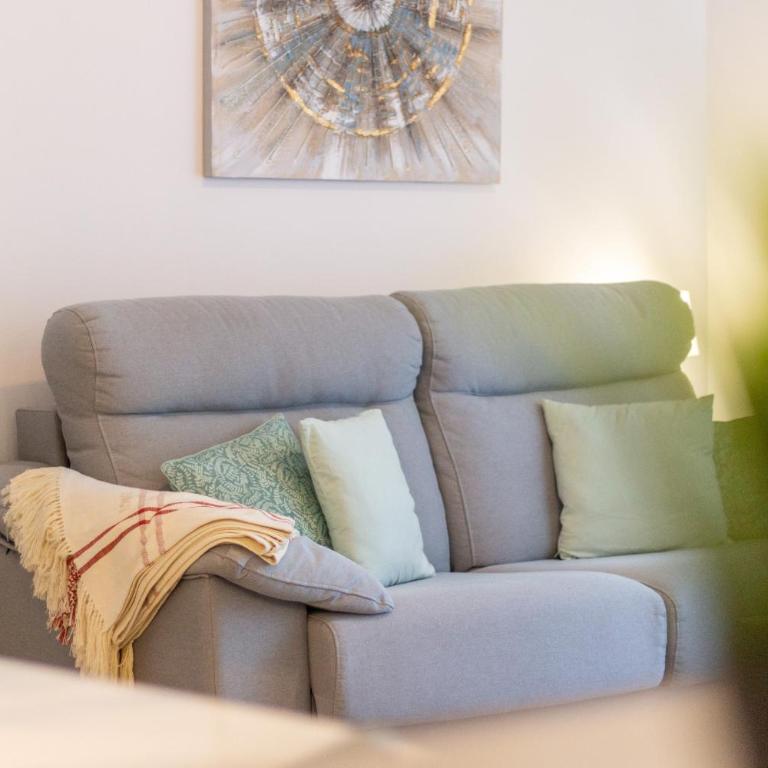 Apartamento moderno con piscina comunitaria cerca del aeropuerto - Apartamento de 2 dormitorios con terraza - 52