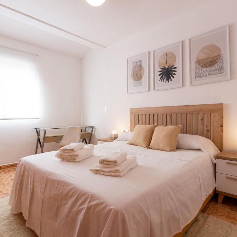 The Small Village - Pool and Relax near the Airport - Three-Bedroom Apartment - 2