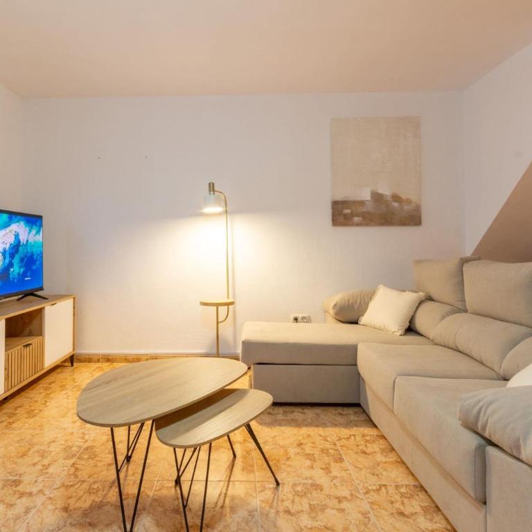 The Small Village - Pool and Relax near the Airport - Three-Bedroom Apartment - 5