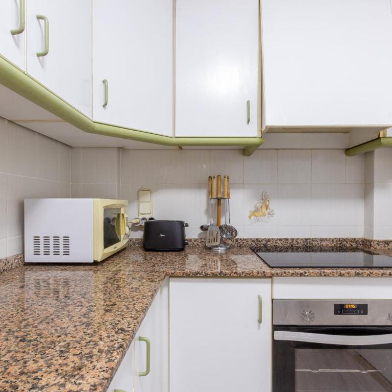 Gran casa en Santa Pola a 10 metros de la playa - Apartamento - 24