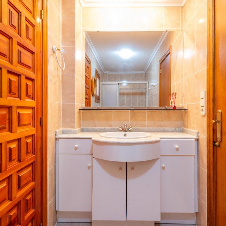 Gran casa en Santa Pola a 10 metros de la playa - Apartamento - 29