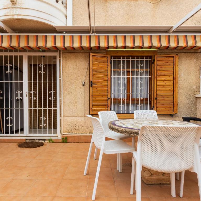 Gran casa en Santa Pola a 10 metros de la playa - Apartamento - 38