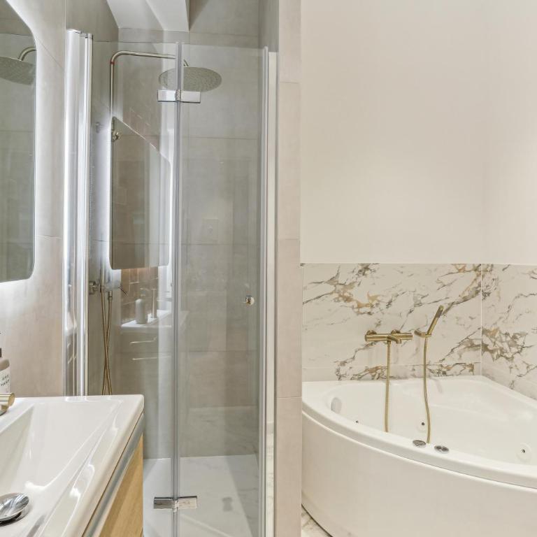 Lavie Maison Hot Tub and AC Near Arc de Triomphe - Appartement 1 Chambre - 5