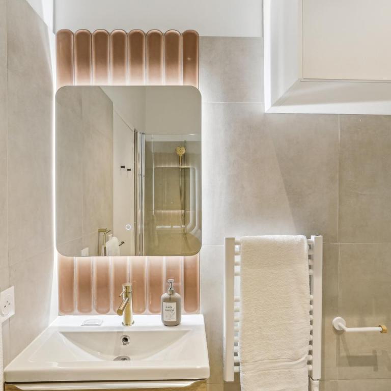 Lavie Maison Hot Tub and AC Near Arc de Triomphe - Appartement 1 Chambre - 5