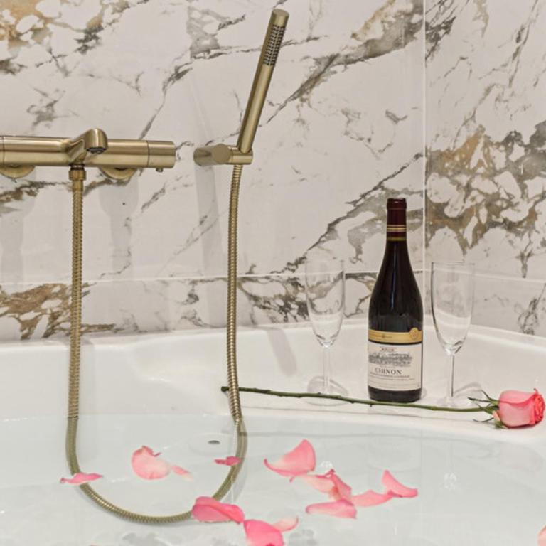 Lavie Maison Hot Tub and AC Near Arc de Triomphe - Appartement 1 Chambre - 11