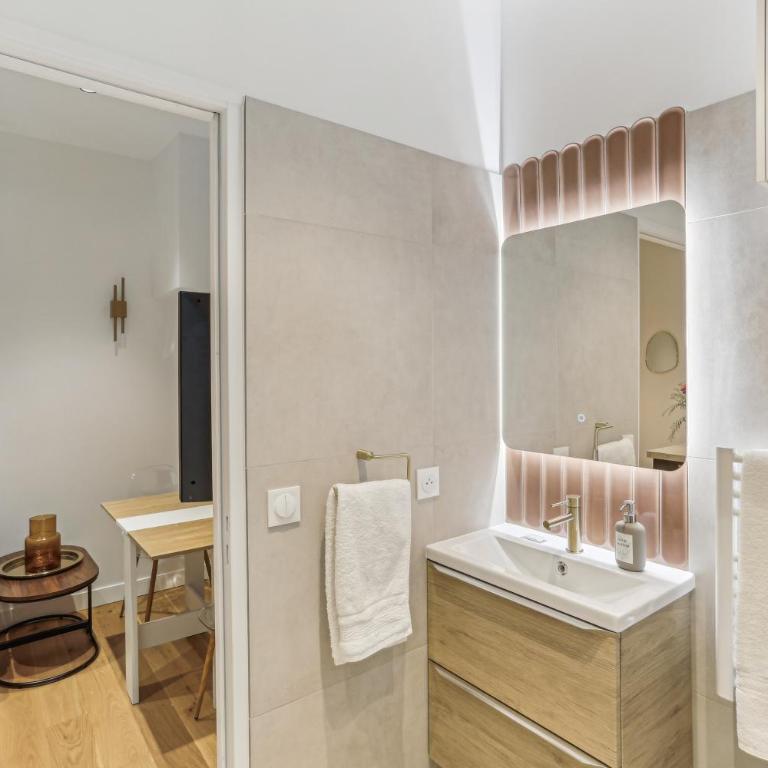 Lavie Maison Hot Tub and AC Near Arc de Triomphe - Appartement 1 Chambre - 16