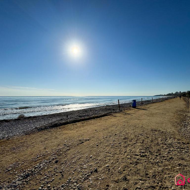 Serenidad Marina - Apartamento de 2 dormitorios con balcón y vistas al mar - 10