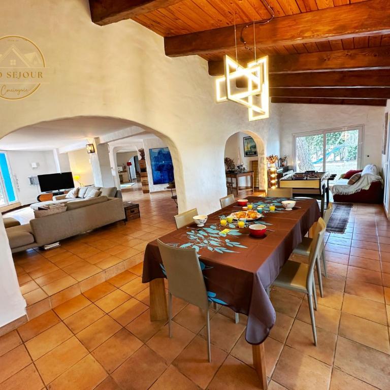 MAS M - Villa d'exception - Piscine - Jeux Enfants - BBQ - Plancha - Cheminée - Calme - 5 Chambres - SUDSEJOURCONCIERGERIE - Villa con Piscina Privata - 22