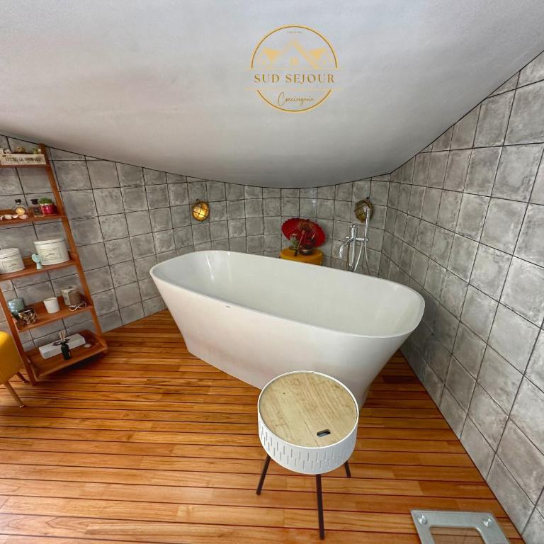 MAS M - Villa d'exception - Piscine - Jeux Enfants - BBQ - Plancha - Cheminée - Calme - 5 Chambres - SUDSEJOURCONCIERGERIE - Villa con Piscina Privata - 31