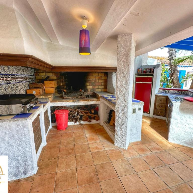 MAS M - Villa d'exception - Piscine - Jeux Enfants - BBQ - Plancha - Cheminée - Calme - 5 Chambres - SUDSEJOURCONCIERGERIE - Villa con Piscina Privata - 35