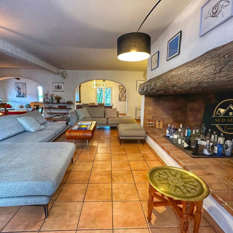 MAS M - Villa d'exception - Piscine - Jeux Enfants - BBQ - Plancha - Cheminée - Calme - 5 Chambres - SUDSEJOURCONCIERGERIE - Villa con Piscina Privata - 5
