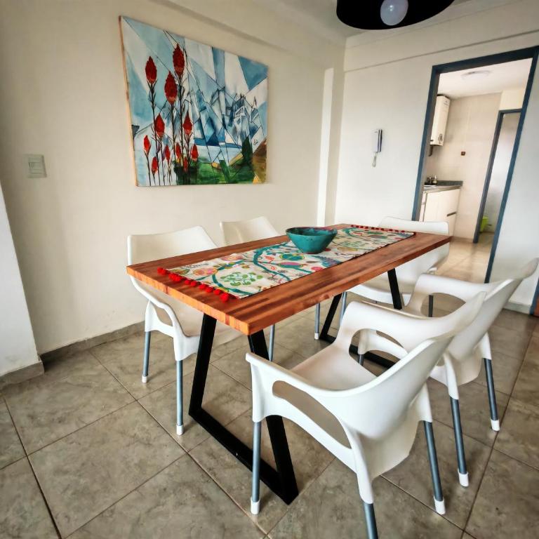 A4- Departamento céntrico, amplio y con hermosa vista al lago! - Apartamento de 2 dormitorios - 12