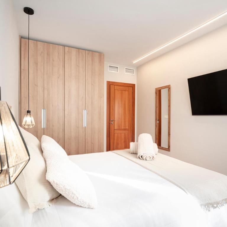EnjoyGranada New Suite EMIR - One-Bedroom Apartment - 25