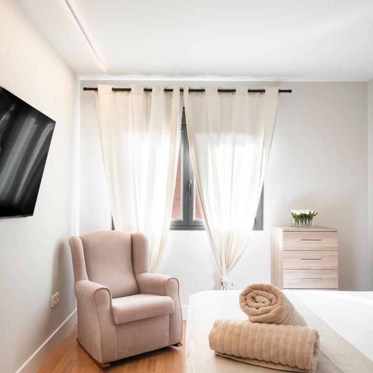 EnjoyGranada New Suite EMIR - One-Bedroom Apartment - 28
