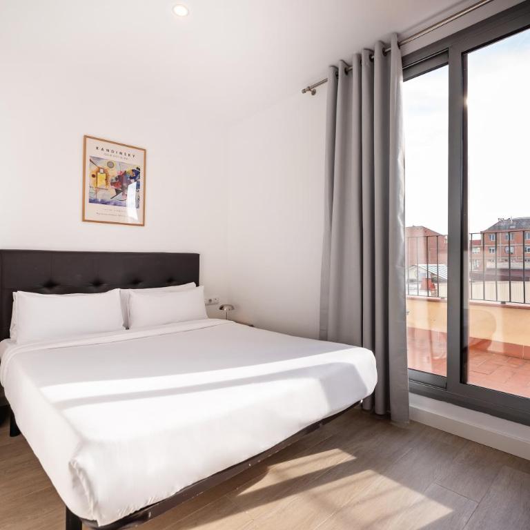 Sweett - Symphonic Central - One-Bedroom Apartment - 2