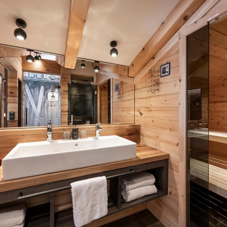 Austria Alpinhotel Ski IN Ski OUT an der Edelweissbahn - Panorama-Suite mit Sauna - 6