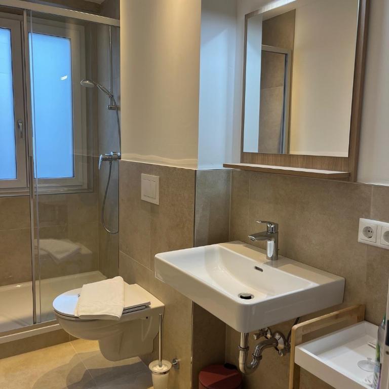 Stubnerkogel Apartments - Apartment mit 1 Schlafzimmer, Balkon und Bergblick - 11
