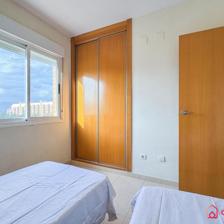 Fantástico 1era línea con 3 habs - Apartamento de 3 dormitorios con vistas al mar - 4
