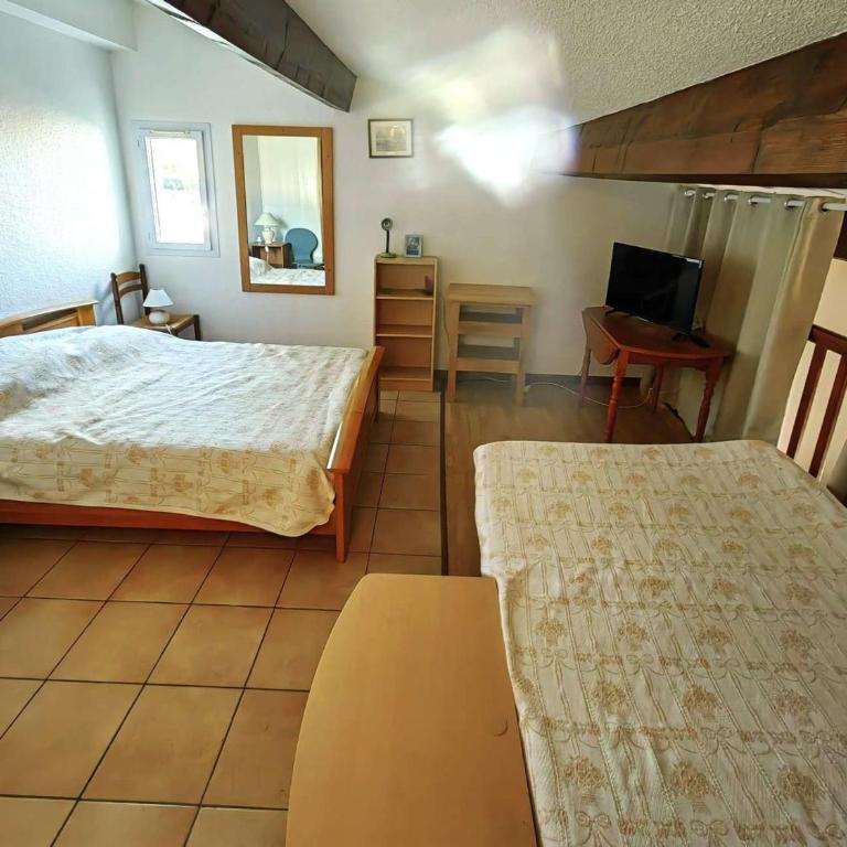 Villa Mitoyenne Climatisée, Piscine, Parking, 450m de la Plage - FR-1-607-17 - Maison de Vacances - 13