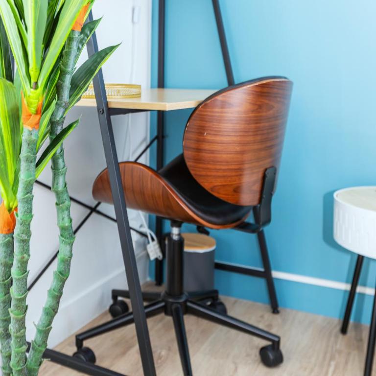 Cocon à la plaine Saint-Denis ! - Two-Bedroom Apartment - 23