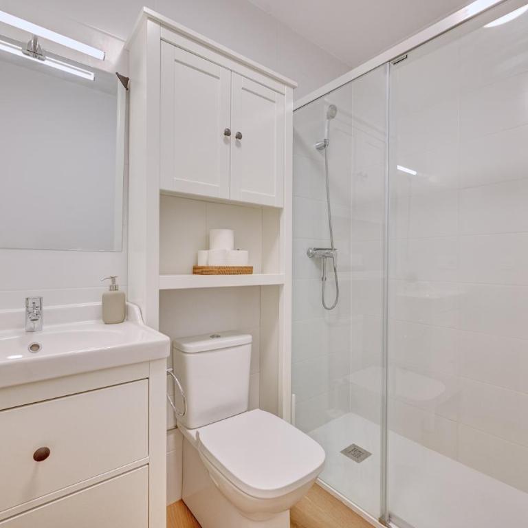 Studio Irati by Clabao - One-Bedroom Apartment - 14