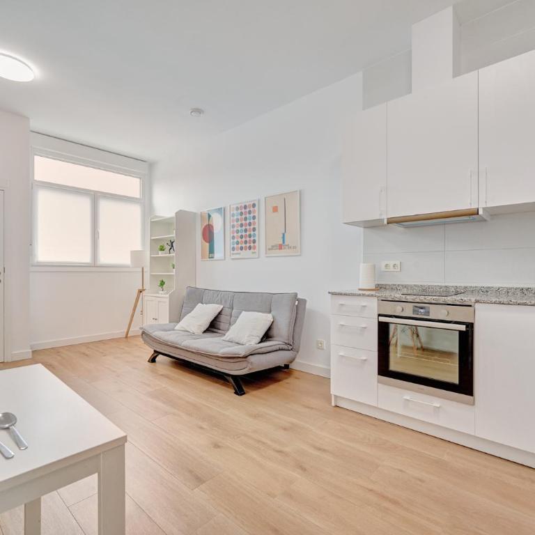 Studio Irati by Clabao - One-Bedroom Apartment - 1