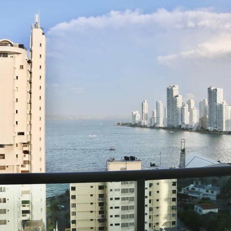 Artful With Amazing Balcony - Bay Views - Apartamento con balcón - 8