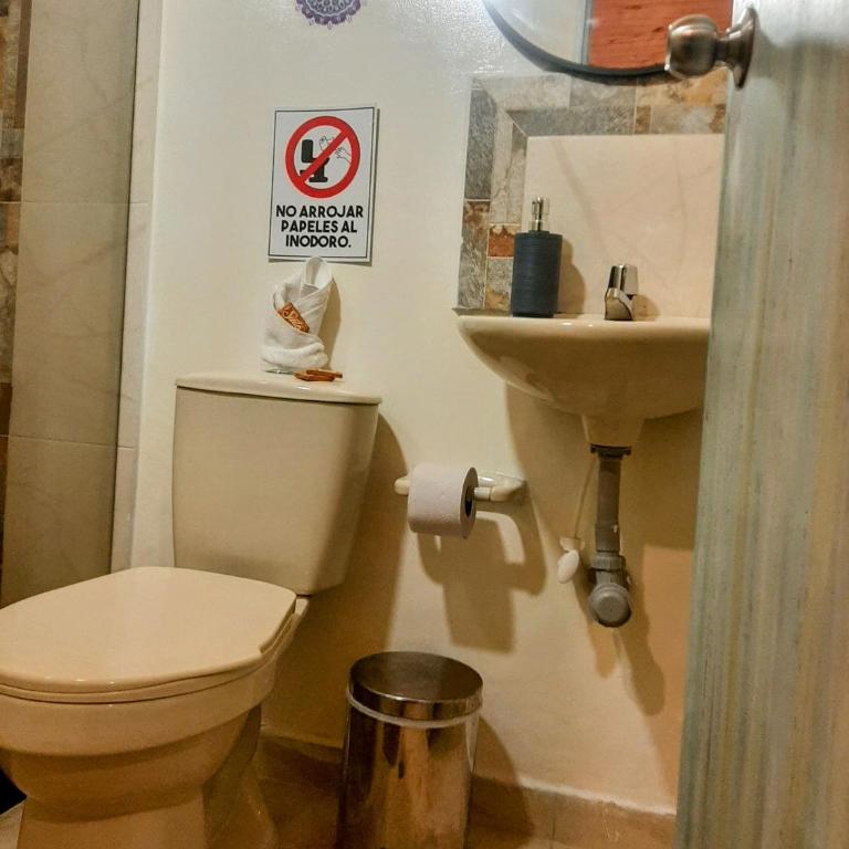 Hotel Boutique Stay La 10 - Family Room with Private Bathroom - 8