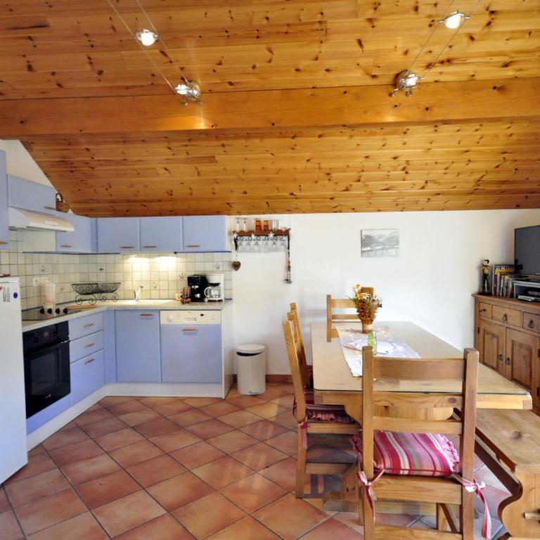 Charmant 4 pièces pour 6 pers., à 300m des pistes avec Wi-Fi, balcon et parking, Villeneuve - FR-1-762-3 - Appartement - 1
