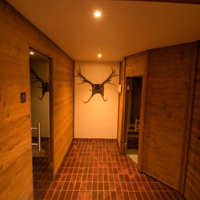 Hotel Jungfrau - Doppelzimmer mit Bergblick - 3