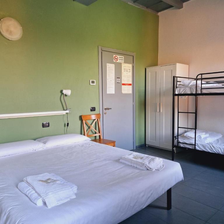 B&B e Ostello, Parco di Monza, CASCINA COSTA ALTA - Camera Familiare (2 Adulti + 2 Bambini) - 10