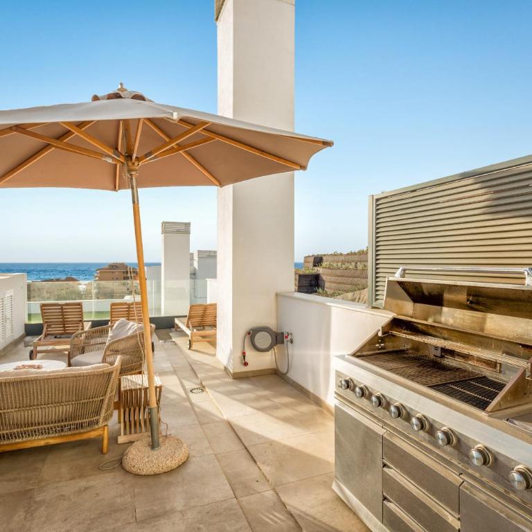 Penthouse Diamond - Private Pool, Terrace, Sea View, Gym & BBQ - Three-Bedroom Apartment with Private Pool - 8