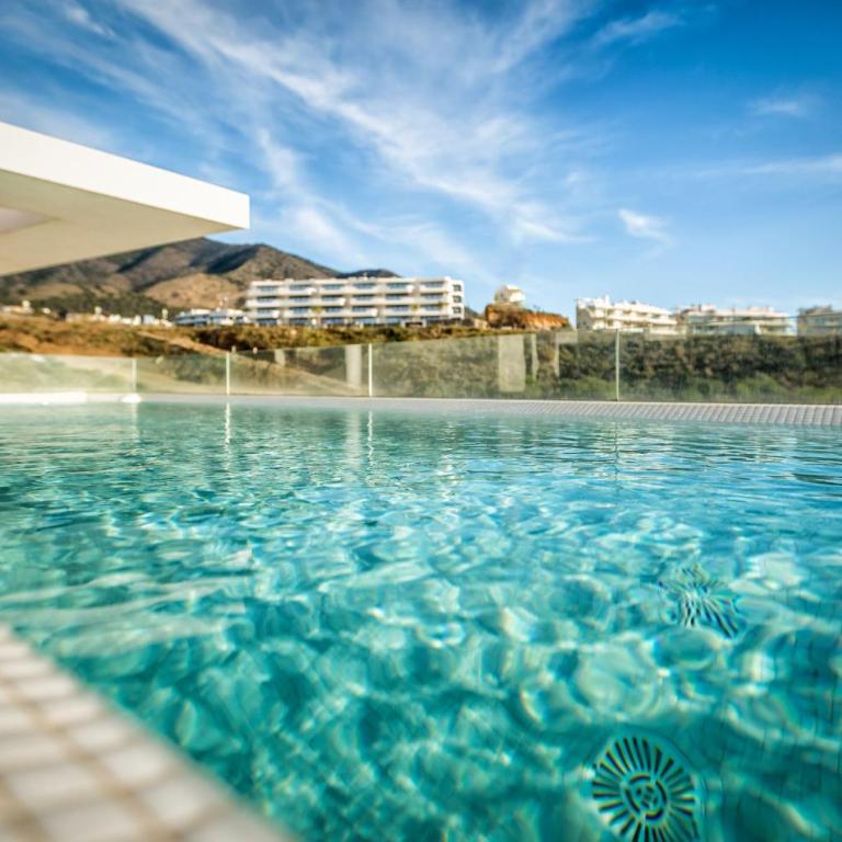 Penthouse Diamond - Private Pool, Terrace, Sea View, Gym & BBQ - Three-Bedroom Apartment with Private Pool - 9