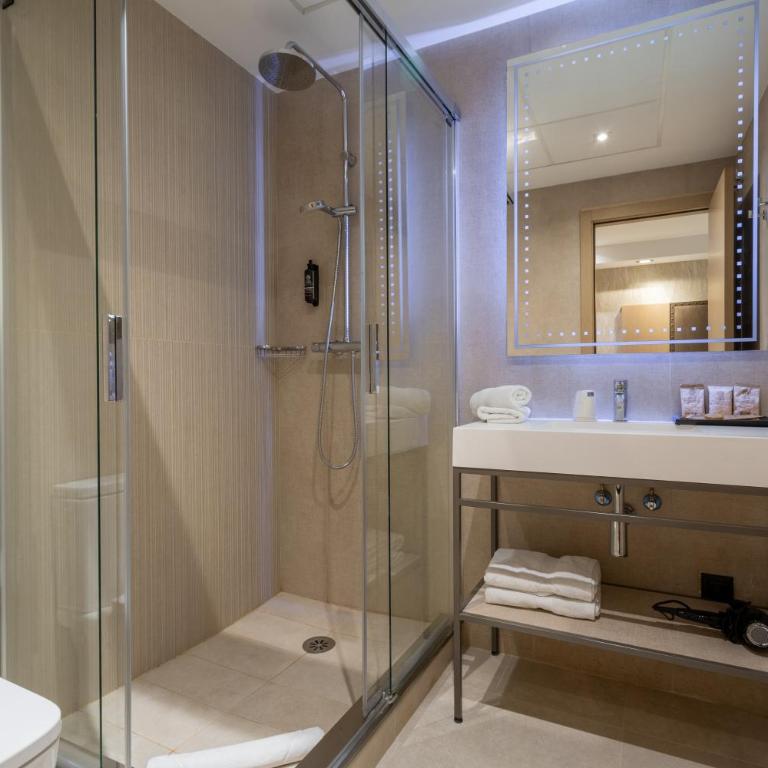 Gran Hotel Barcino 4 Estrellas SUPERIOR - Double or Twin Room - 34