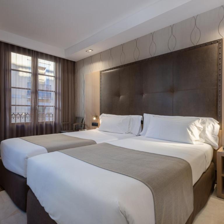 Gran Hotel Barcino 4 Estrellas SUPERIOR - Double or Twin Room with Extra Bed - 5