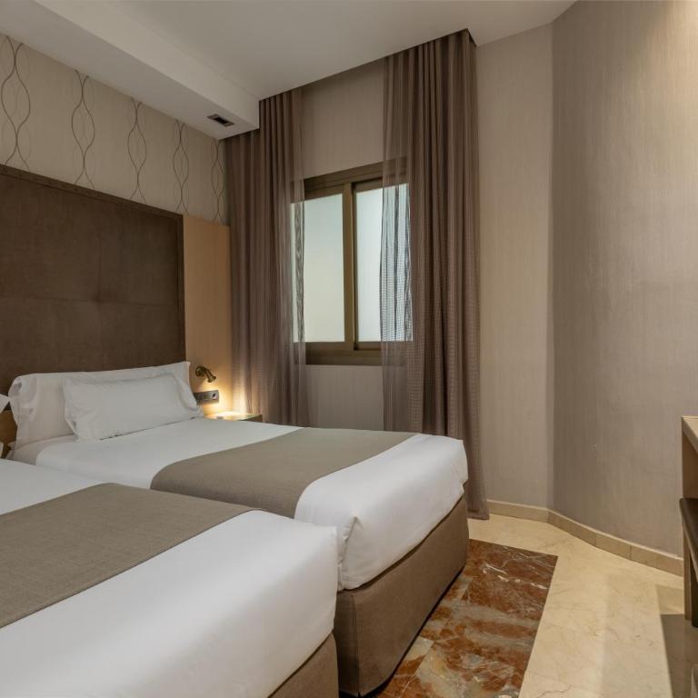 Gran Hotel Barcino 4 Estrellas SUPERIOR - Double or Twin Room with Extra Bed - 4
