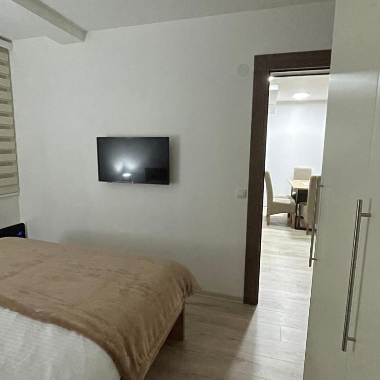 Geregs alibi - Apartman sa 1 Spavaćom Sobom, Balkonom i Pogledom na Planinu - 13