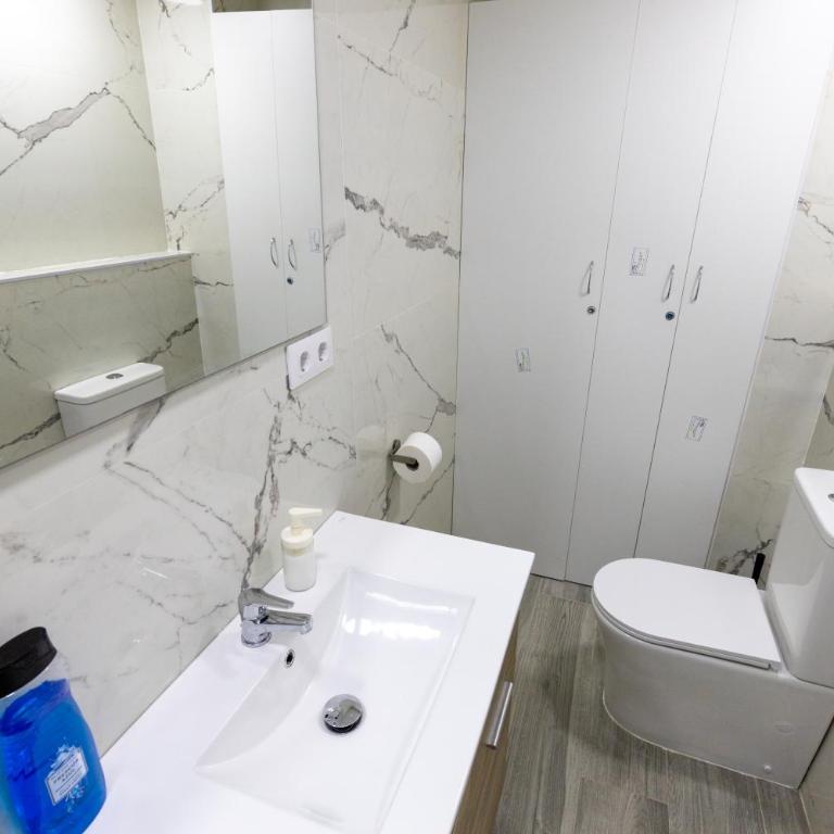 Plaza de toros de las Ventas, Ifema, Movistar Arena, Aeropuerto - Three-Bedroom Apartment - 13