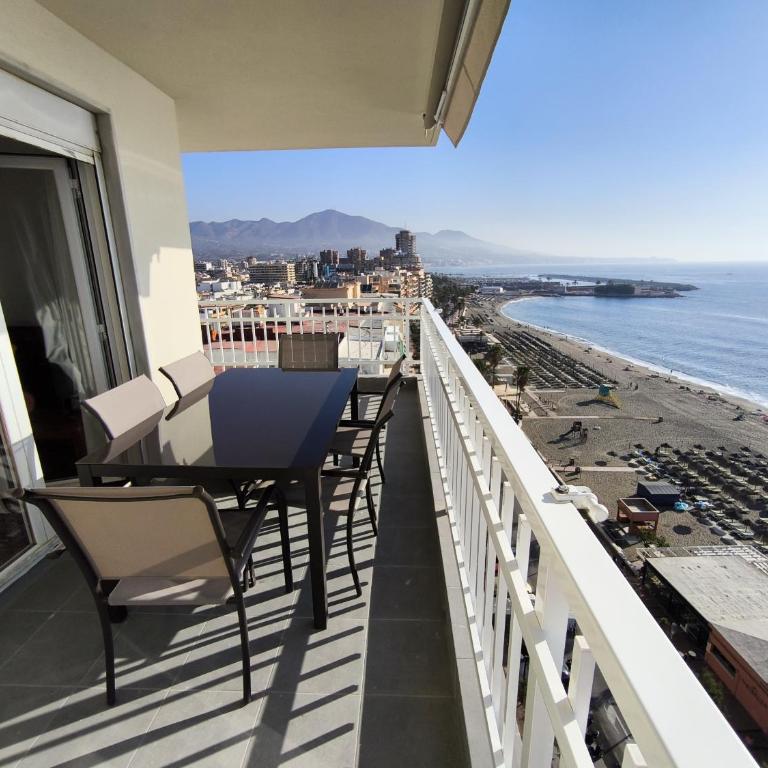 Vitvi Fuengirola - Niza Playa 2 - 11 Seaview - Three-Bedroom Apartment - 9