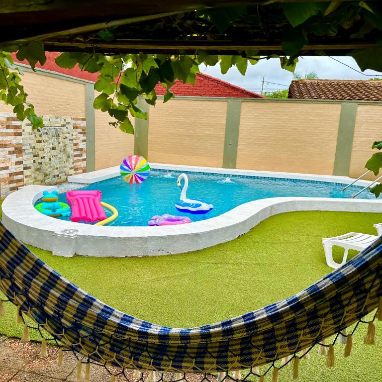 Apartamento con piscina, terraza y parking en las cercanías de Asunción - Three-Bedroom Apartment Suite - 9