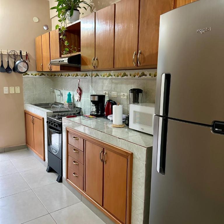 Apartamento con piscina, terraza y parking en las cercanías de Asunción - Three-Bedroom Apartment Suite - 10