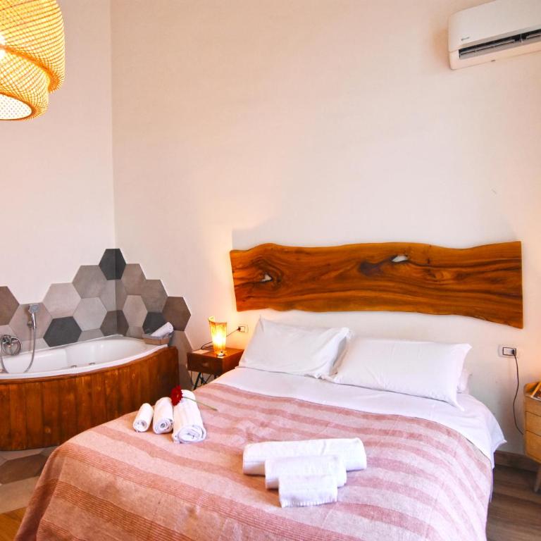 Sunrise Luxury - Suite with Sea View and Spa Bath - 28