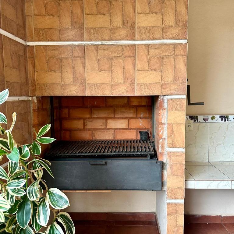 Apartamento con piscina, terraza y parking en las cercanías de Asunción - Three-Bedroom Apartment Suite - 20