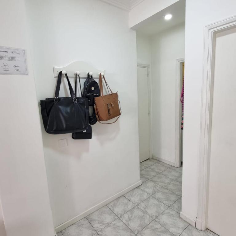 Departmanto 2 ambientes a una cuadra plaza colon - Apartamento de 1 dormitorio - 6