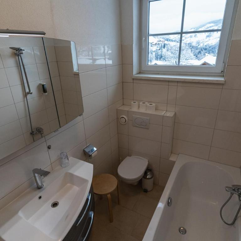Landhaus Flasch - Penthouse-Apartment mit Balkon - 27